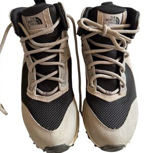 The North Face Berkeley Black and Gray Outdoor Footwear size Mens 5/ Women’s 6.5